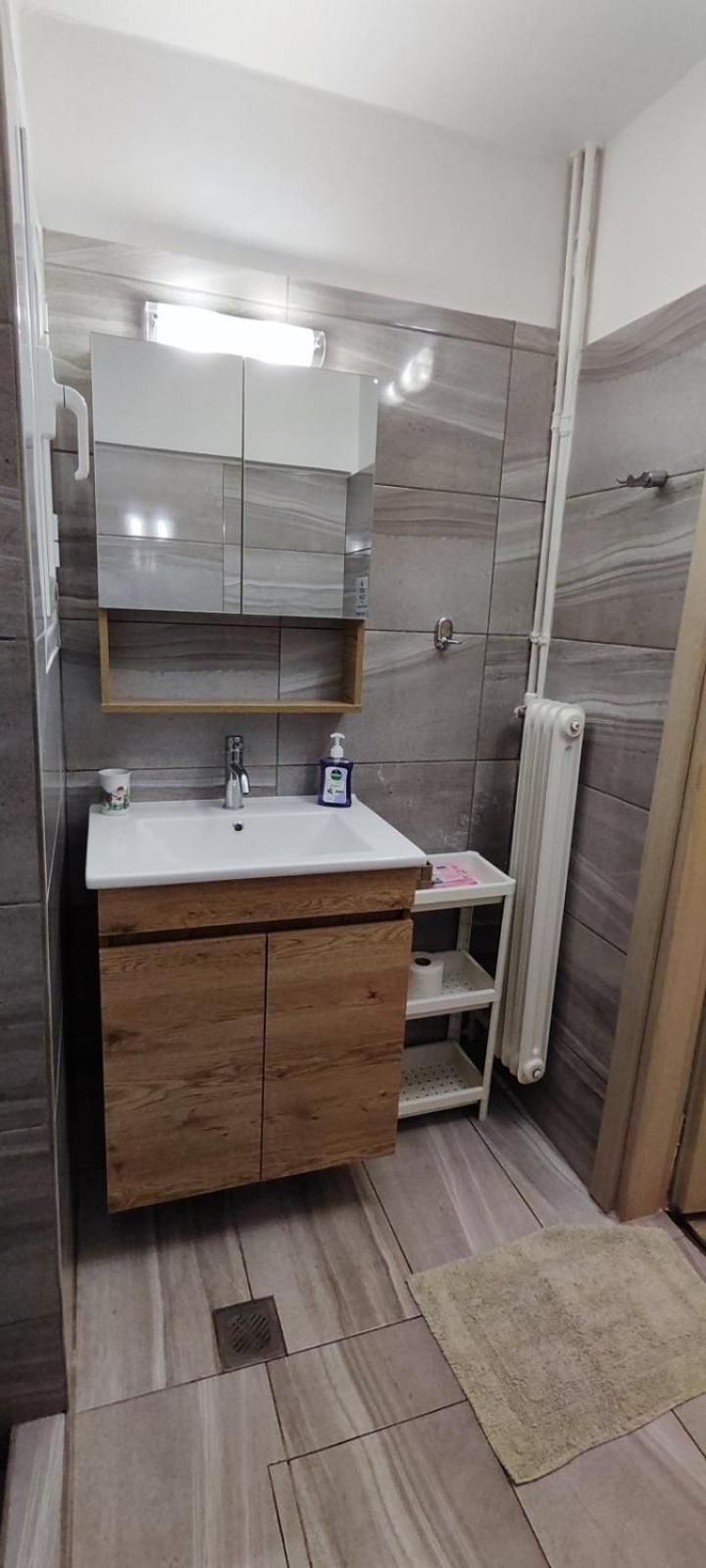 Stylish, Comfortable, Basement Loft-Like Apartment With Amenities Ateny Zewnętrze zdjęcie